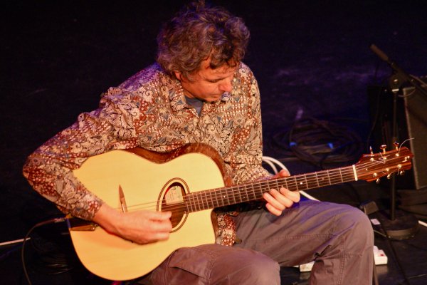 John Etheridge with Toon guitar.jpg
